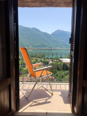 Stanza con terrazzo Vista Lago - Lake View Room with terrace